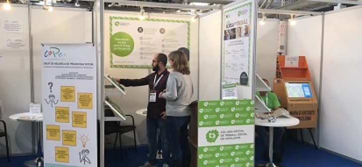 Estand dins de la Mostra d'Entitats del VI Congrés de la Taula del Tercer Sector Social Estand dins de la Mostra d'Entitats del VI Congrés de la Taula del Tercer Sector Social